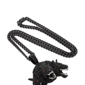 Pendentif Chien à Trois Têtes Noir avec Détail Œil Rouge en Moissanite Plaqué Rhodium pour Hommes, Bijou Tendance Style Hip Hop - Product Image 1