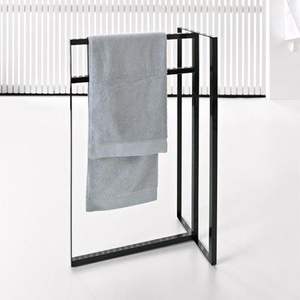 Porte-serviettes en métal contemporain pour salle de bain avec structure compacte et finition durable en peinture poudrée - Product Image 1