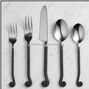 Juego de Cubiertos de excelente calidad de Venta caliente Juego de cubiertos en tamaños personalizados para varias ocasiones para exportar desde la India - Product Image 2