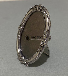 Marco de Fotos Metálico Premium, Elegante Exhibición de Fotos por Tradebyd - Product Image 3