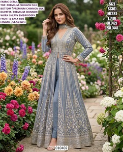 Conjunto Tradicional Anarkali de Seda Chinnon para Mujer, Largo hasta el Suelo, para Bodas, Marca Aab-e-Zar - Product Image 3