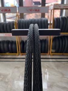 Nuevo Neumático de Bicicleta con Cámara de Caucho Natural de Alta Calidad, Fabricado en Vietnam, Marca KUMA 2026, 26x1x3-8, Garantía de 12 Meses, para BMX/Trekking/Ciclismo de Carreras - Product Image 4