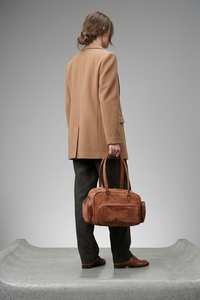 Sac Boston Classique en Daim Imperméable, Souple et Résistant, avec Fermeture Éclair et Panneau Lettres, Tendance, Grande Capacité, Sac à Main et Sac à Bandoulière pour Femme, Idéal pour le Travail - Product Image 4