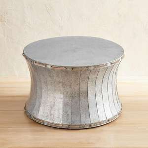 Meubles de salon de table basse galvanisés incurvés de style ferme moderne avec fonction décorative - Product Image 1