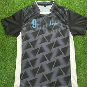 Ensemble de maillot de football sublimé à manches courtes en polyester pour adultes, col en V, short de sport avec cordon de serrage - Product Image 1