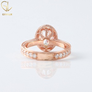 Anillo de Estilo Vintage, Anillo de Boda con Moissanita de Corte Ovalado, Solitario con Anillo de Acento, Anillo de Aniversario Art Deco con Filigrana Milgrain - Product Image 4