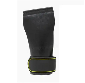 Agarraderas de Neopreno para las Palmas de las Manos con Correa Ajustable para la Muñeca, para Ejercicios y Fitness, Color Negro con Ribete Amarillo - Product Image 1