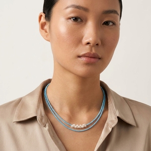 Collier ras du cou double rangs plaqué or avec perles bleues et accent de perles, style bohème tendance, bijou pour femme, idéal pour les fêtes - Product Image 1
