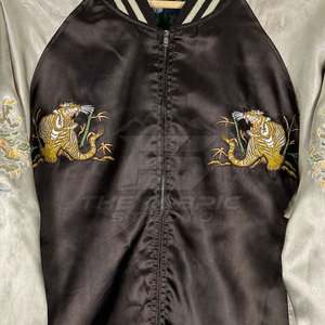 Stylish Casual Sukajan Winter Jacket for Men Lightweight Satin Fabric Trendy Embroidery Stand Collar Front Modern Street Look - Product Image 6