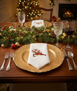Serviettes de table personnalisées en coton brodé, motif renne et boîte cadeau de Noël, avec ourlet festonné, pour la maison, l'hôtel, les événements et les fêtes - Product Image 5