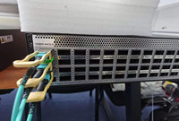 Conmutador Industrial CE6863H-48S6CQ de 48 Puertos 25GE SFP28 y 6 Puertos 100GE QSFP28, Conexión Estable y Confiable