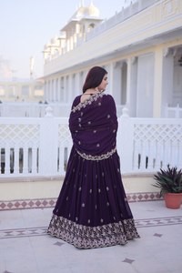 Lehenga Choli de Diseñador para Novias, Vestidos de Fiesta para Niñas, Vestidos de Boda a Bajo Precio, Lehenga Choli Indio con Dupatta, Listo para Usar - Product Image 4