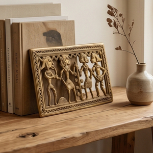 Panneau mural artisanal en laiton Dhokra, motif tribal de scène folklorique, pour une décoration intérieure d'impact - Product Image 1