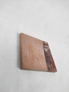 Juego de Posavasos Cuadrados de Madera de Nogal Ecológicos de Alta Calidad - 10 mm de Grosor, Alfombrillas y Protectores de Primera Calidad de la India - Product Image 4