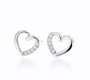 Boucles d'oreilles clous en moissanite pavée en forme de cœur en argent sterling 925 plaqué or, bijoux délicats et élégants, cadeau pour femme - Product Image 1