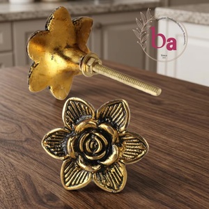 Antique <b>Brass</b> Flower <b>Knobs</b> Drawer & Pulls for Cabinets Dressers Cupboards Beds Living Rooms Bedrooms Warehouses Outdoor Use - Product Image 3