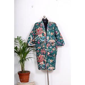 Kimono de algodón 100% puro para mujer, con estampado floral de lujo, mangas tres cuartos, tela suave y transpirable para el invierno. - Product Image 1