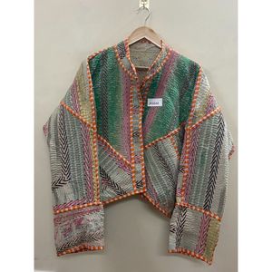 Multicolore, fait main, 100% coton, respirant, écologique, vintage, broderie Kantha, imprimé floqué, tricoté, patchwork, détail boutonné - Product Image 2