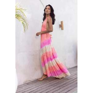 ชุดเดรสยาวแบบผูกคอ ทำมือ ระบายอากาศได้ดี สีสันเขตร้อน ผ้าฝ้าย 100% ให้ความสง่างามอย่างเป็นธรรมชาติ - Product Image 6