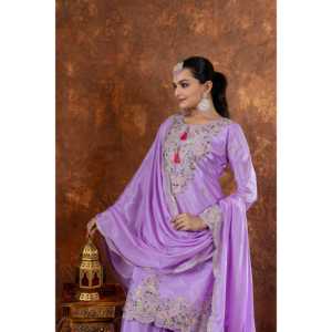 Ensemble de costume pour femmes de créateur, haut en soie chinon pur, palazzo et dupatta pour les occasions de fête - Product Image 3