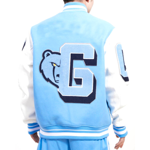 Veste varsity bleu clair pour homme avec patch ours et applique lettre G, style preppy, boutonnée devant - Product Image 3