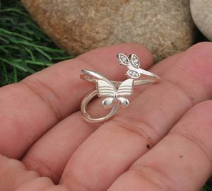 Anillo de Plata de Ley 925 con Engaste de Bisel y Circonita Cúbica de Corte Brillante, Hecho a Mano, Estilo Bohemio Clásico, Delicado y Minimalista, para Novia, Boda o Fiesta - Product Image 4