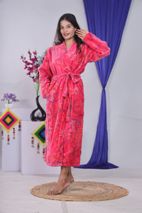 Bata de terciopelo floral rosa para mujer, de longitud completa, manga larga, cuello en V, cierre con cordón, suave y acogedora, ropa de dormir de invierno - Product Image 1