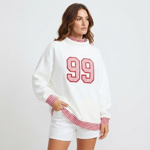 FORCETRA INDUSTRIES Sudadera de cuello alto extragrande para mujer, color granate, con letras y número 79 aplicados, manga larga, estilo casual, personalizada - Product Image 1
