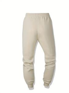 Pantalones chinos clásicos para hombre hechos con algodón premium, ligeros, transpirables y diseñados con un estilo versátil. - Product Image 5