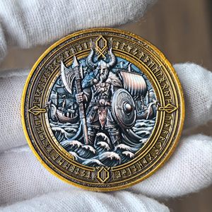 Moneta Commemorativa Personalizzata Guerriero Vichingo e Mjolnir - Design Intricato della <span class=keywords><strong>Mitologia</strong></span> Norrena con Iscrizioni Runiche (Moneta Singola) - Product Image 4