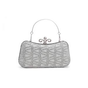 Pochette de soirée argentée pour mariée P15564 - Product Image 3