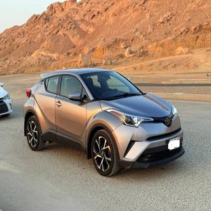Vehículos Toyota CHR de segunda mano de bajo consumo, económicos y de alta velocidad, en venta, en stock, listos para conducir, en excelentes condiciones. - Product Image 4