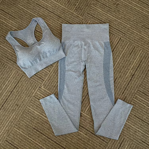 Conjunto de Yoga sin Costuras para Mujer, Top Corto de Secado Rápido, Shorts Color Durazno, Ligero, Elástico en Cuatro Direcciones - Product Image 4