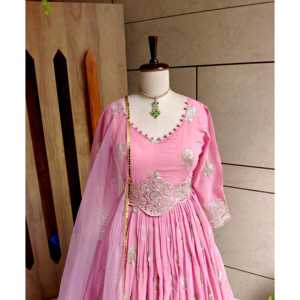 ชุดราตรีที่สวยงามสง่างามและ dupatta กับเข็มขัดที่แนบมาสำหรับงานปาร์ตี้ - Product Image 4