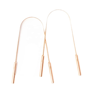 Ensemble cadeau de nettoyeur de langue ayurvédique traditionnel en cuivre de qualité supérieure, résistant à la rouille, soin buccal essentiel pour une haleine fraîche - Product Image 2