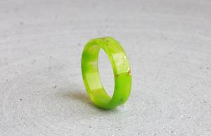 Anillo de Resina Cristiana Geométrico Hecho a Mano MN EXPORTS MNE-45, Joyería Elegante y Moderna, Ajustable, Regalo con Estilo - Product Image 3
