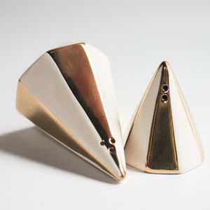 Salero y pimentero de metal premium en oro y plata, dispensador moderno de sal y especias para mesa de comedor, hogar, hotel, restaurante. - Product Image 3