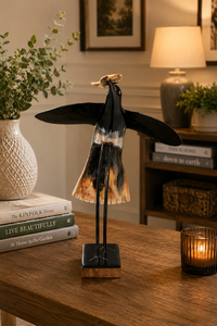 Sculpture artisanale en bois rustique d'oiseau et de branche, écologique, pour décoration intérieure de table de salon, provenant d'Orissa - Product Image 2