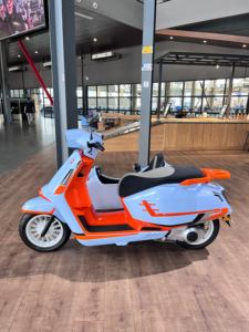 มอเตอร์ไซค์ไซด์คาร์ 250 ซีซี 2 ที่นั่ง รับน้ำหนักได้มาก 70 กม./ชม. ยูโร 5 ตัวถังเปิด 12 โวลต์ 5 เกียร์ พร้อมเกียร์ถอยหลัง - Product Image 2