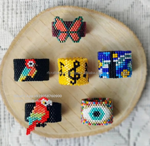 Anillo de dedo de estilo bohemio cristiano con cuentas de semillas de fácil uso Forma de bola Regalo religioso - Product Image 2