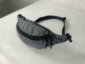 Riñonera Unisex Impermeable de Poliéster con Correa Ajustable, Múltiples Compartimentos con Cremallera, Riñonera de Moda para Viajes y Uso Diario - Product Image 5