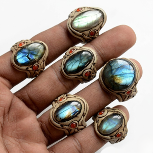 Bague exclusive en labradorite, coupe cabochon lisse |   Bijoux en pierres précieuses naturelles |   Bague en pâte polymère style bohème pour femme, cadeau 2026 - Product Image 5