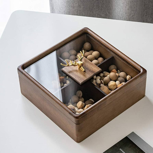 Plateau de service carré en plastique au design traditionnel avec couvercle pour noix, bonbons et fruits secs, boîte à collation moderne pour les fêtes - Product Image 3
