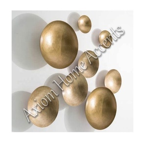 Grand tableau mural en métal floral au design moderne fabriqué à la main et décoratif pour n'importe quelle pièce par Axiom Home Accents - Product Image 1