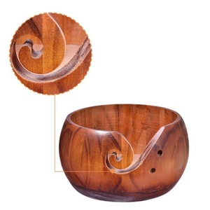 Cuenco de madera redondo para hilo, diseño sencillo, duradero, soporte para tejer a mano y ganchillo con abertura. - Product Image 3