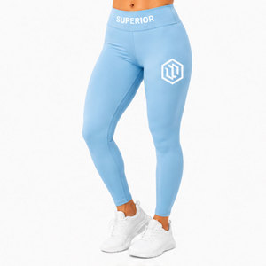 Pantalon de sport de compression pour femme, léger, en tissu performant et flexible, avec gestion de l'humidité - Product Image 4