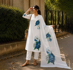 Conjunto de Salwar Kameez de algodón grueso blanco con estampado digital y dupatta, ropa tradicional india para bodas y fiestas para mujeres. - Product Image 1
