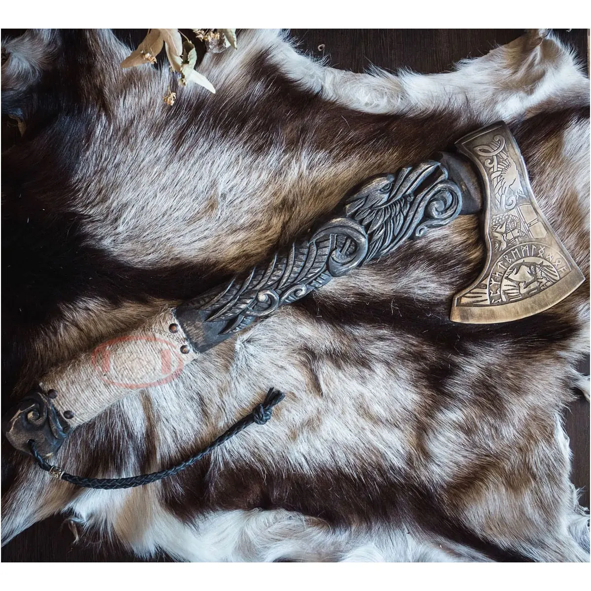 Hacha vikinga de cuervo negro personalizada, hacha vikinga hecha a mano, Odín, con mango y bolsa grabada a mano