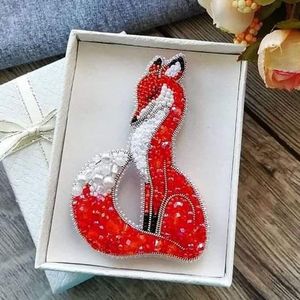 Premium Handmade Embroidery Beaded Brooch Luxury Decorative Pin Detailed Hand Embroidery Fashion Jewelry Coat Decoration MD - Product Image 3
