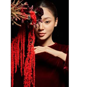 Robes décontractées en velours mi-longues, tissées unies, teintes, à taille ample, respirantes, élégantes, à col rond, manches classiques, de luxe, fabriquées au Vietnam - Product Image 1